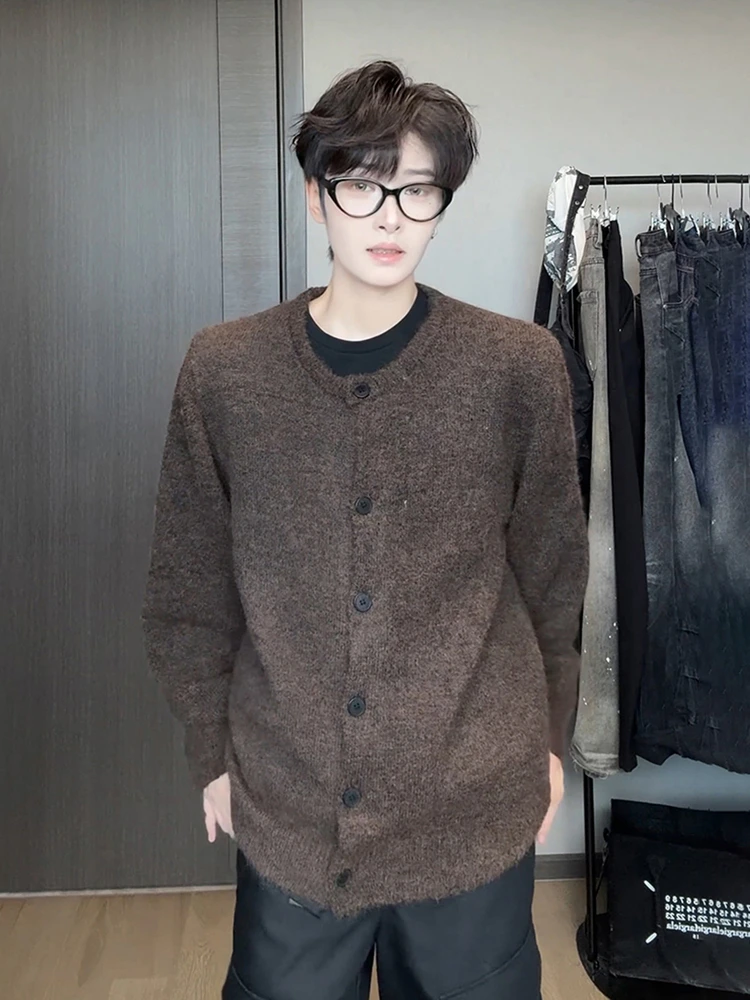 

Мужской вязаный кардиган глубокого коричневого цвета, осенне-зимний, свободного кроя, из мягкого полиэстера, с длинными рукавами, V-образным вырезом, повседневный жакет