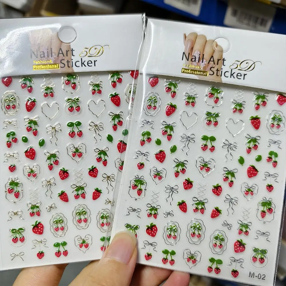 

1 шт. 5D наклейка для ногтей с клубничным бантом, полая лента в форме сердца, самоклеящиеся наклейки для ногтей, клубничные украшения для маникюра