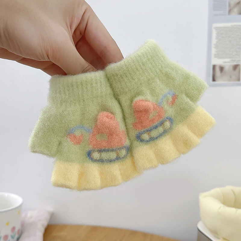 2025 겨울 신상 아기 소녀용 장갑 귀여운 굴착기 모양 손가락 따뜻한 반장갑 소년용 장갑 0-2세