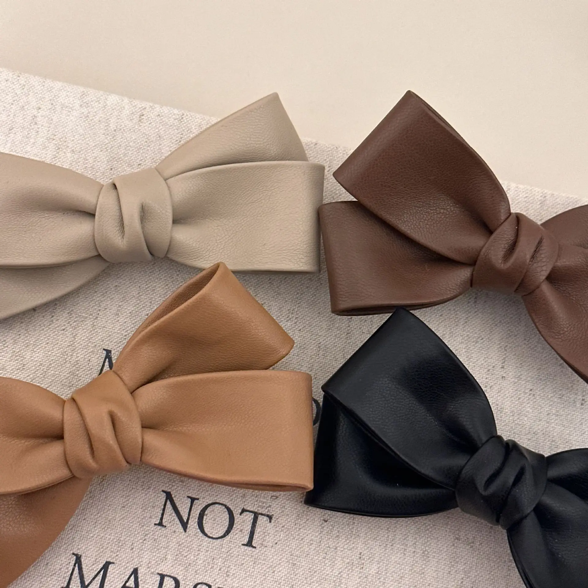Frauen Große Größe PU Leder Bowknot Haar Barrettes Solide Handmade Doppel Bögen Haar Clips Qualität Elegante Französisch Clips 9 Farben