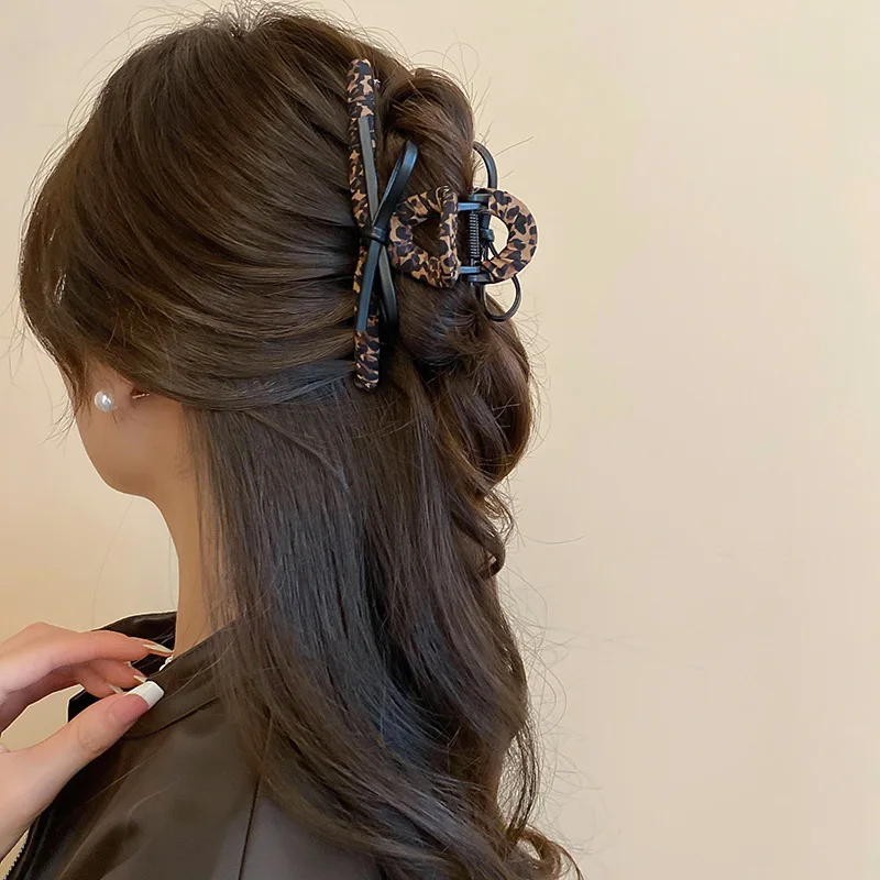 Leopard Print Artificial Leather Bow Grab Clip Hairpin Back Head Hair Shark Clip Personality Sweet Cool Wind Accessories Woman