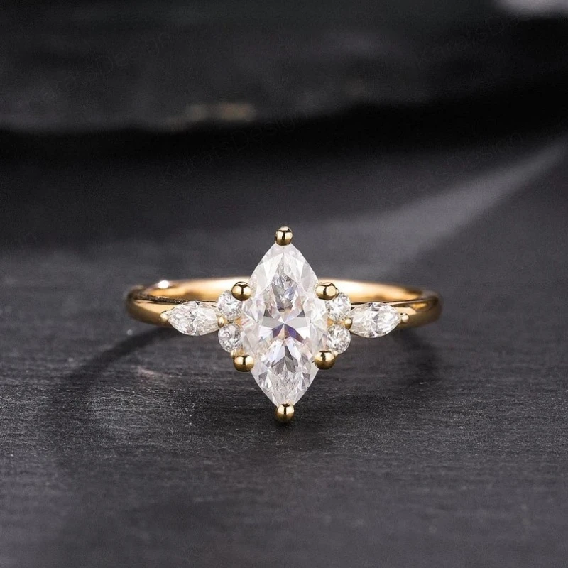 

Eternal Eye Zircon Ring Creative Light Luxury Premium Exquisite Valentine's Day Engagement Gift for Girlfriend