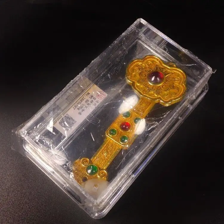 Old copper gold-plated gemstone inlaid with Ruyi, weight 225 grams, height 14cm and width 9cm Antique collection treasures
