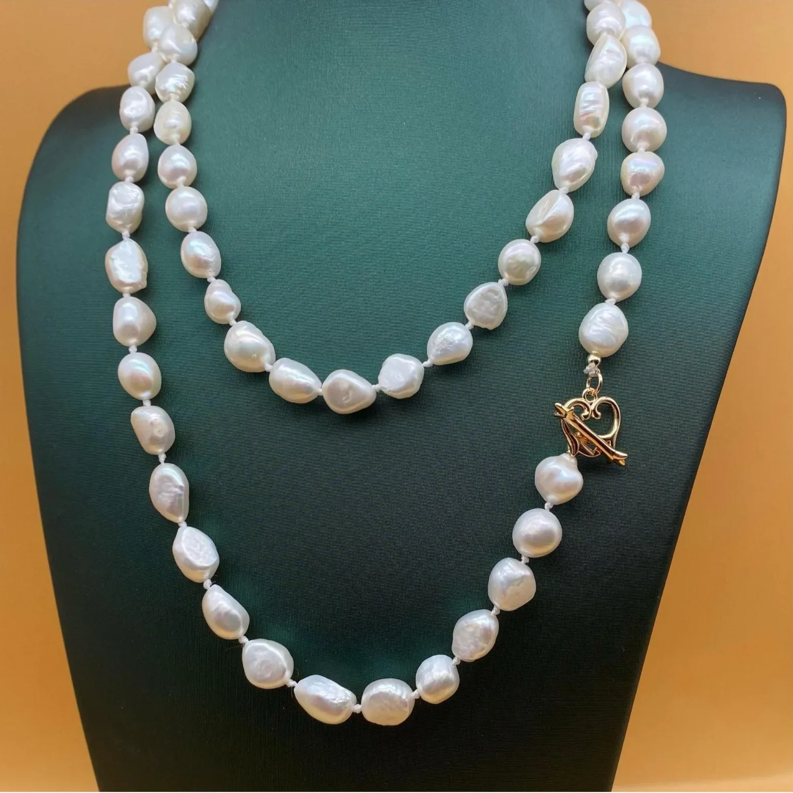 

Natural Freshwater Pearl Necklaces Female Design Personality Fashion Long Sweater Chain Collar White Baroque Pearl Choker Gifts