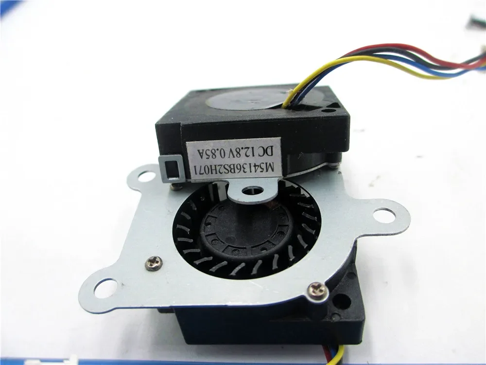 FAN for M54136BS2H071 12.8V 0.85A JPB0301005HABA01 5V 0.15A 30x30x10MM 4PIN