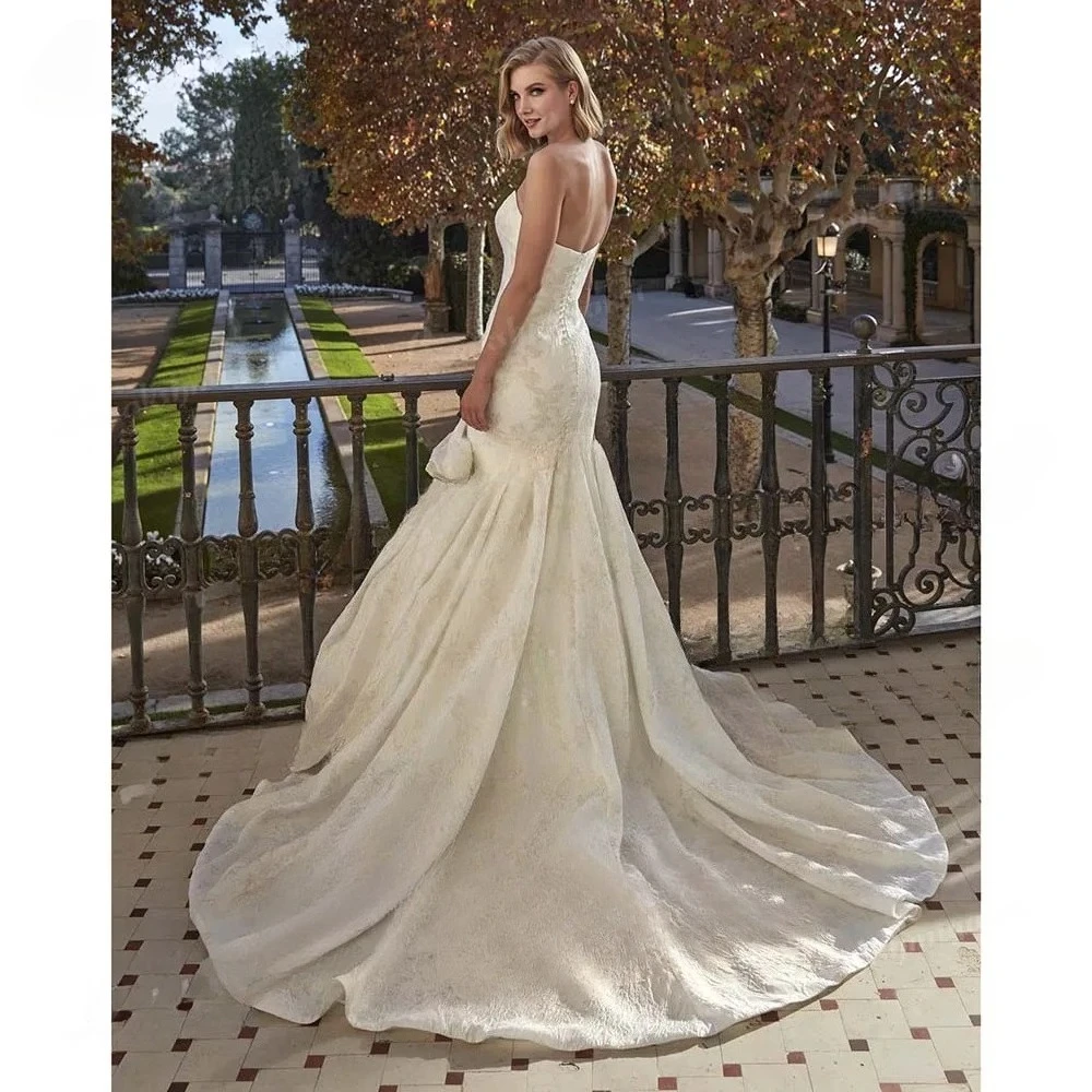 Customized Classic Strapless Lace Bridal Gown Fitted Bodice Ruffled Hem Mermaid Soft Train for Vintage Elegant Wedding Brides