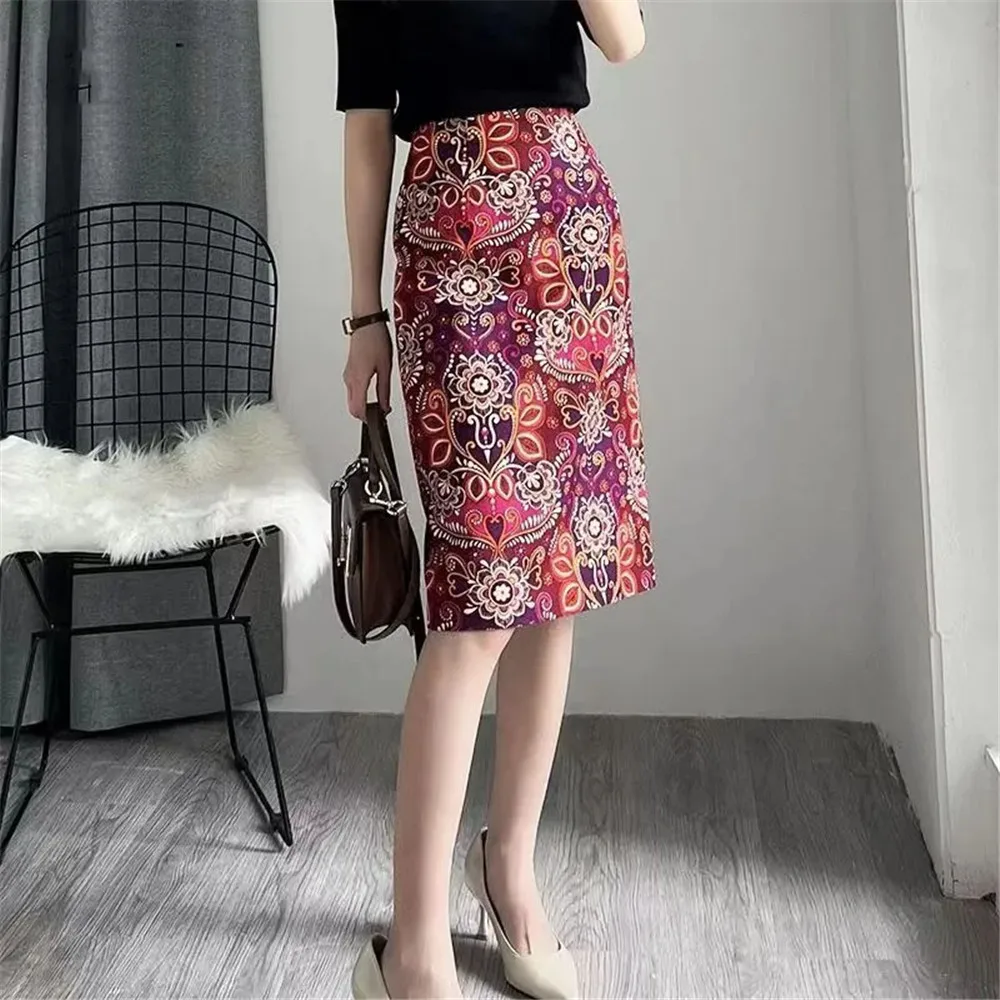 

2024 Spring Fashion New Retro Flower Mid Length Large Size Slim Split One Step Wrap Hip Skirt High Waist Half Skirt For Women