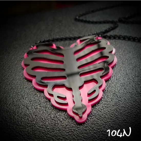 أضلاع القلب الإبداعية، شخصية الهالوين، قلادة أكريليك مبالغ فيها، إكسسوارات الهالوين