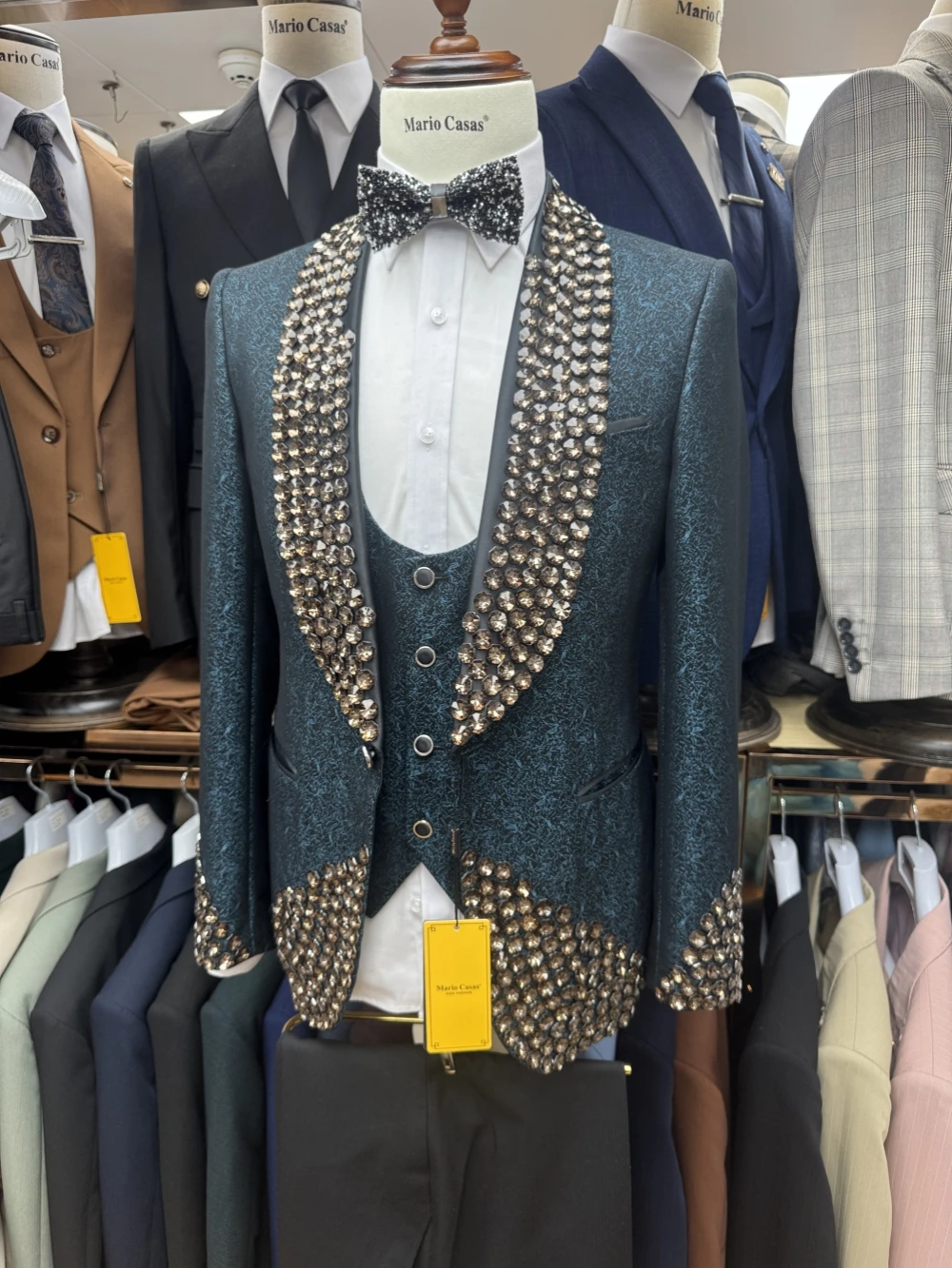 Patterned Dazzling Crystal 3 Pieces Suits Jacket Vest Pants For Men Dancing Wear Fashion Luxury Shawl Lapel Suits Banquet Sets