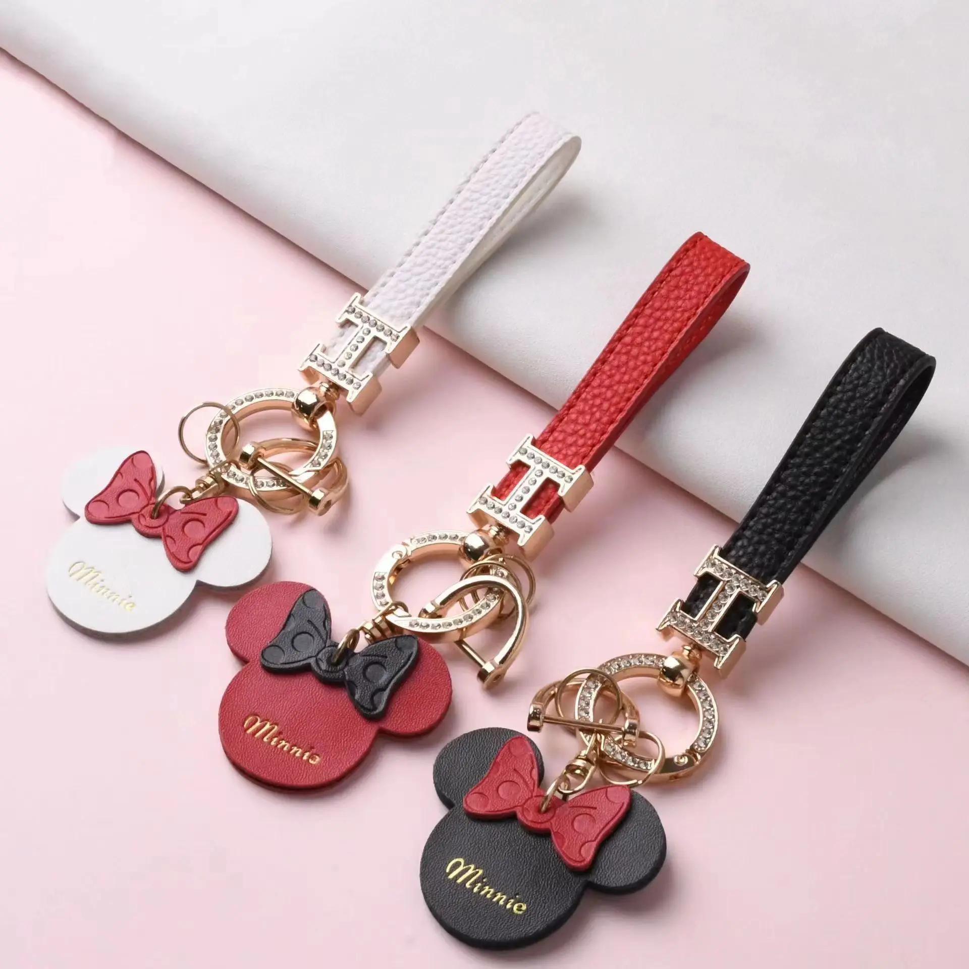 

Симпатичный интернет-знаменитости с бриллиантами, кулон с Микки и Минни, автомобильный брелок, креативный индивидуальный брелок, кольцо, сумка, аксессуары