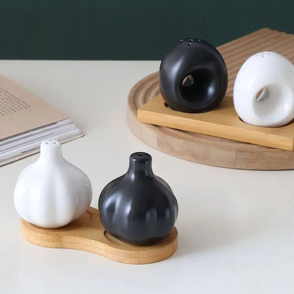 Multi-functional Ceramic Garlic Shape Spice Jars Japanese Style Decorative Seasoning Jar Dust-proof Funny Spice Container Table