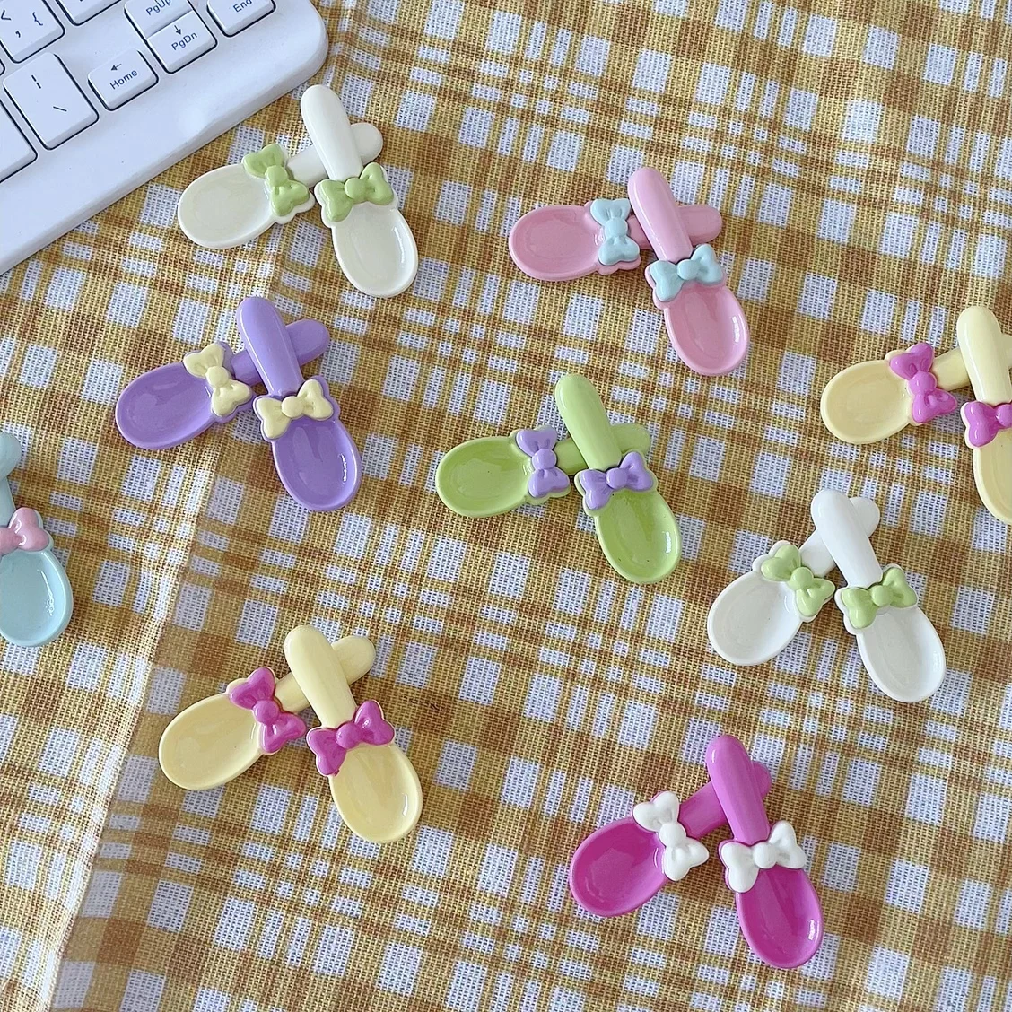 30/10 small spoon accessories, cute bow tie spoon accessories, handmade DIY clothing gifts, decorations, multi-color dopamine co