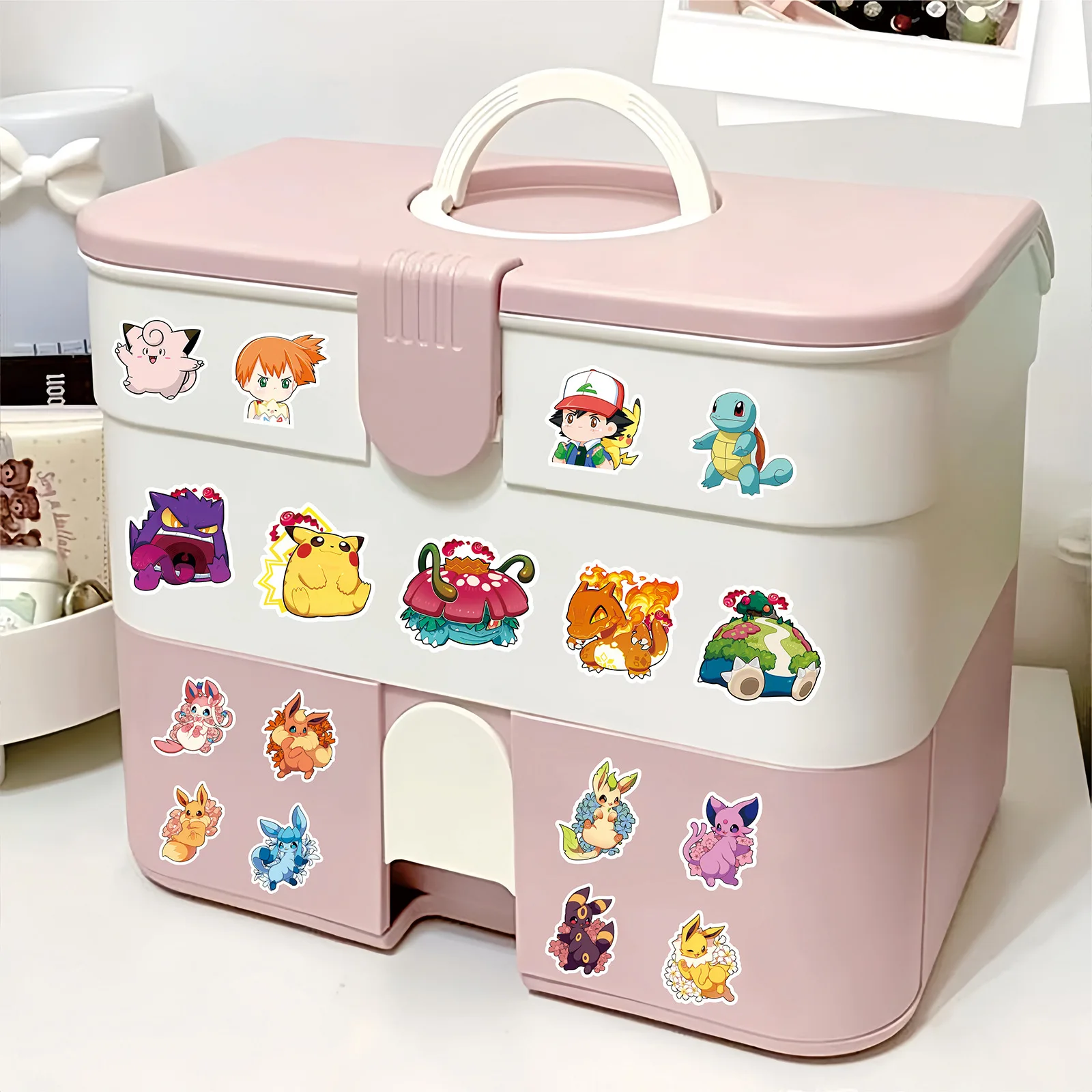 100 قطعة ملصقات بوكيمون أنيمي لطيف Kawaii بيكاتشو Eevee الكرتون الشارات المحمول الهاتف سكيت الغيتار لعبة أطفال باردة ملصق هدية
