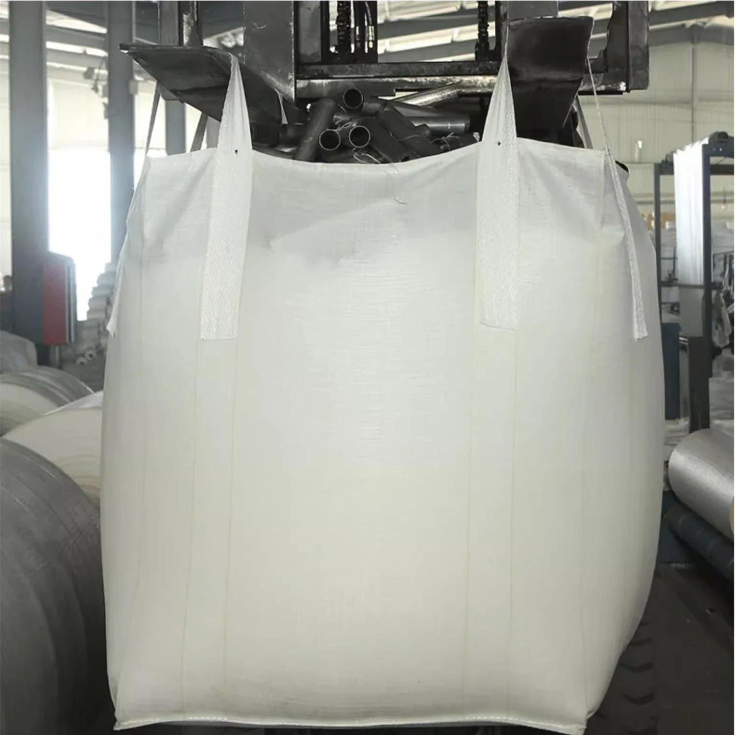 Carrying Capacity of 2 Tons Space Hanging Bag Thickening Wear-resisting Industry Cement Sand Packing Transport Container Bags