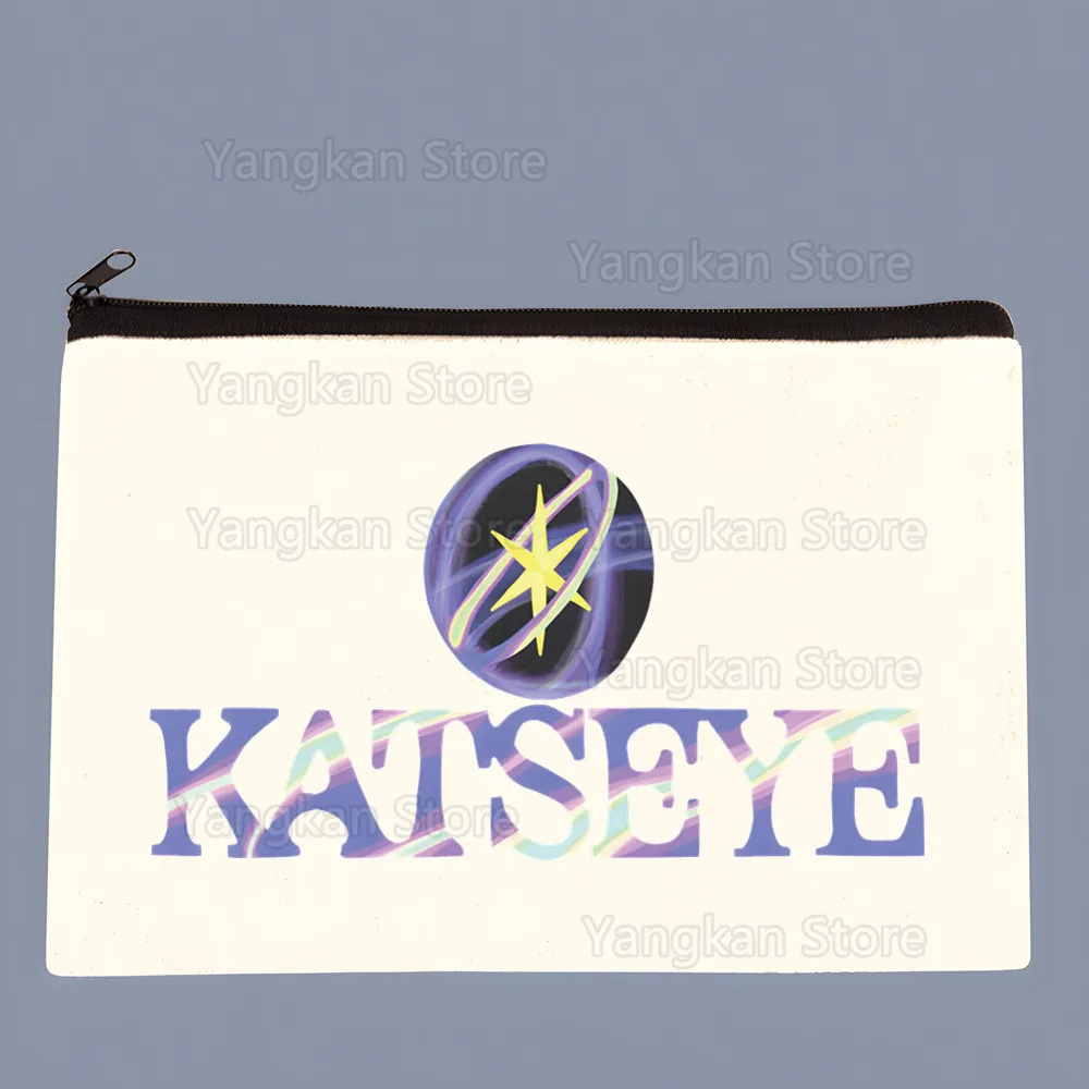 

KATSEYE Korean Makeup Bag Portable Travel Cosmetic Bag with Zipper Lightweight Female Coin Pouch Women Fashion Girls Purse