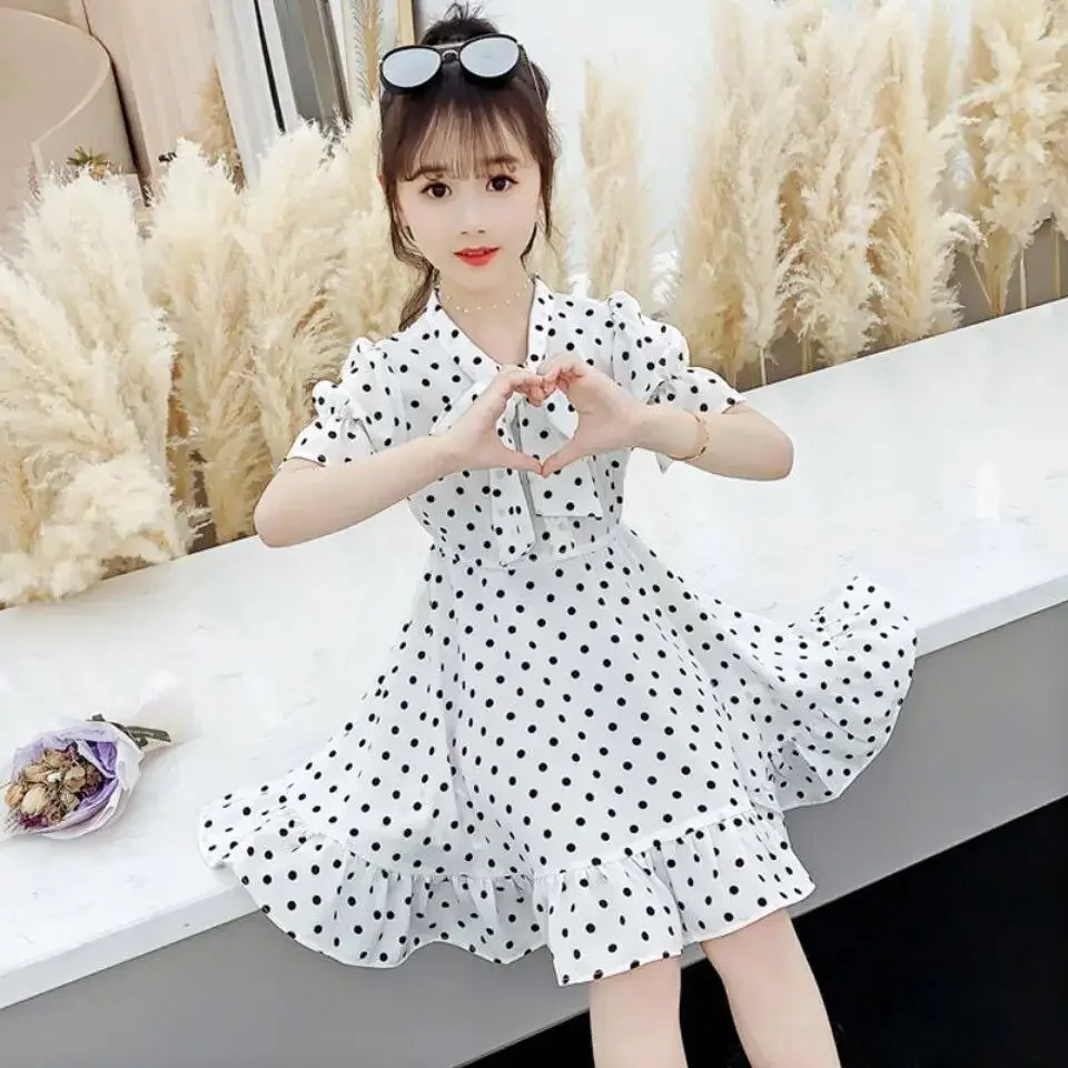 Vestido Infantil Branco com Poás e Babados, Manga Bufante, Laço no Pescoço, Casual para Festas, Modelo Evasê, para Meninas de 4 a 12 Anos, Vestido de 