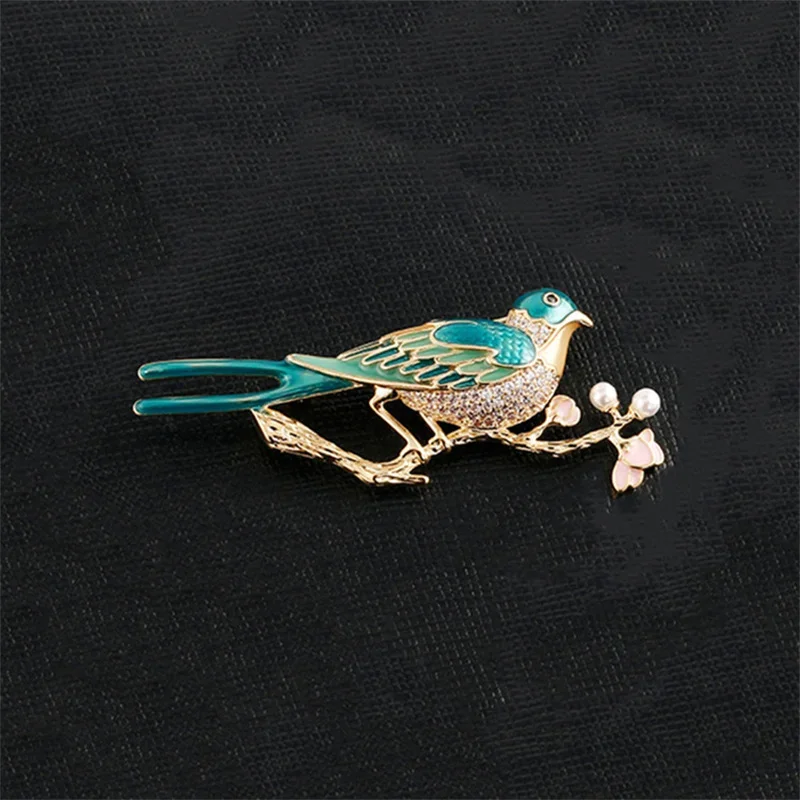 1 قطعة بروش الطيور الموضة للنساء الرجال الطيور الرجعية على فرع نمط دبابيس دبابيس مجوهرات اكسسوارات هدايا الحفلات 2025