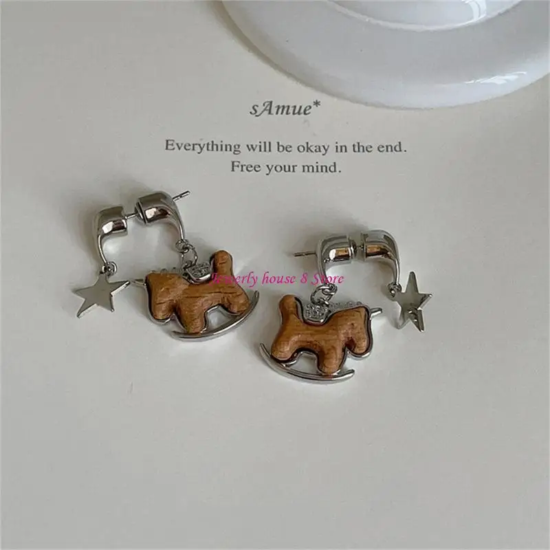 أقراط أذن على شكل حصان هزاز مصنوعة يدويًا من إكسسوارات الأذن للارتداء اليومي وملابس حفلات المكتب غير الرسمية