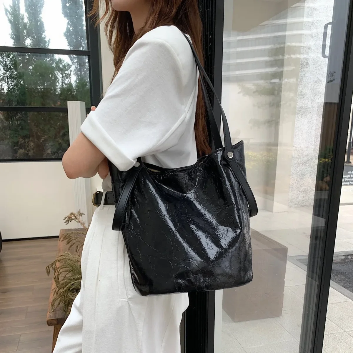 Luxury Design High Quality Oil Wax Leather Women Shoulder Bucket Handbag Genuine Cowhide Female Underarm Crossbody Bag Tote Bag