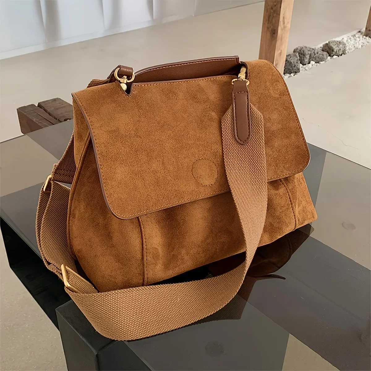 

Retro brown flannel versatile autumn and winter bag women's large-capacity messenger bag shoulder bag women's bag new trend