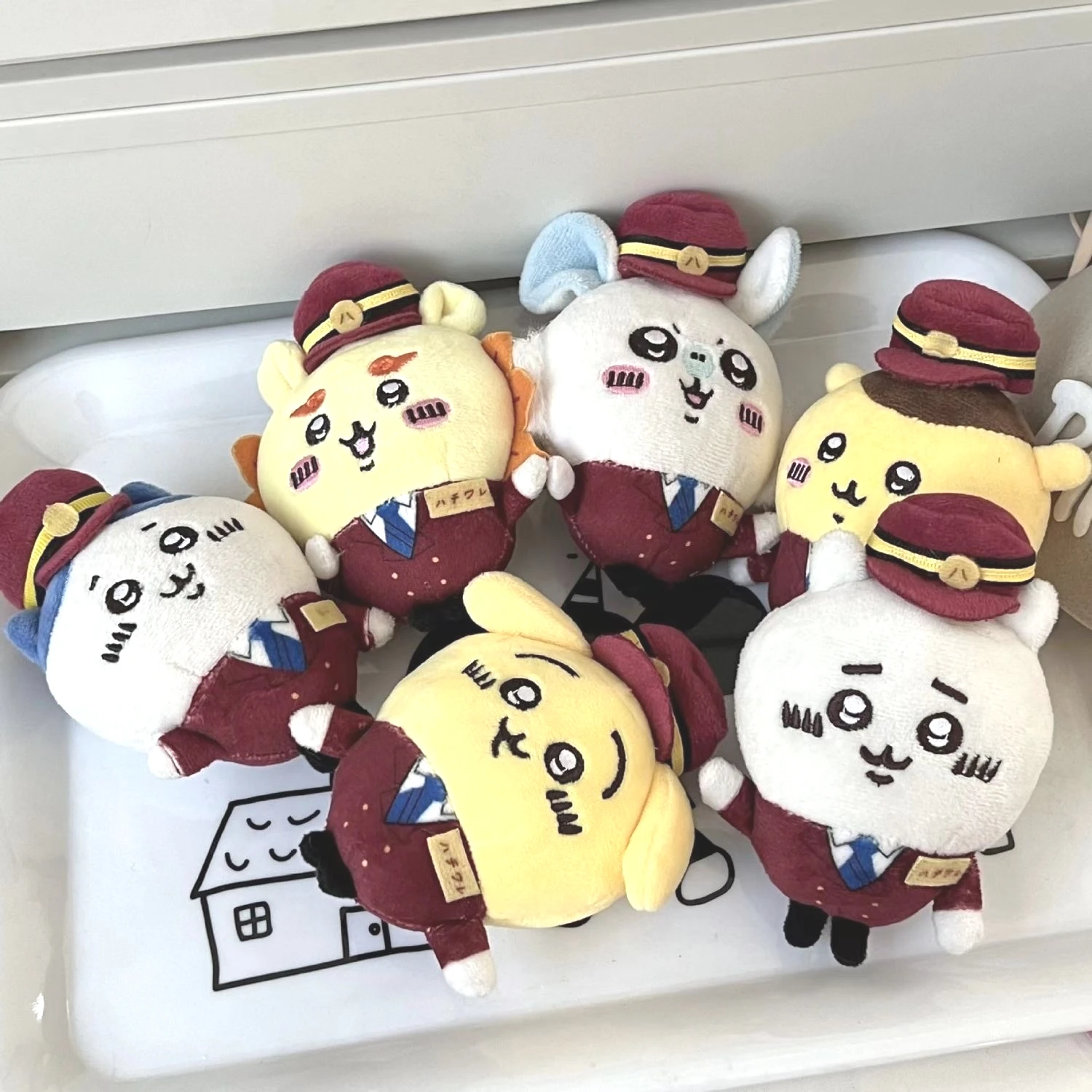 

Новая серия Chiikawa Sidecar Train Conductor, милые креативные меховые вешалки для игрушек, накано, в наличии, usagi momonga hachiwera chii shisa