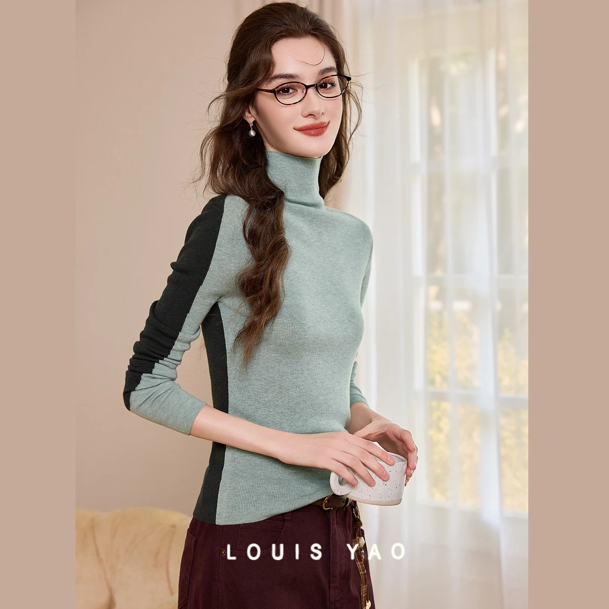 เสื้อไหมพรมคอเต่าสีตัดกัน LOUISYAO คอลเลคชั่นฤดูใบไม้ร่วง/ฤดูหนาว 2025 สำหรับสุภาพสตรี  งานถักคุณภาพสูง สไตล์ชิค