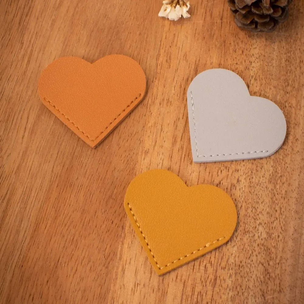 Cute Heart-shaped Corner Page Marker Vintage Handmade Leather Bookmark Durable Book Decorative Book Page Marker Books