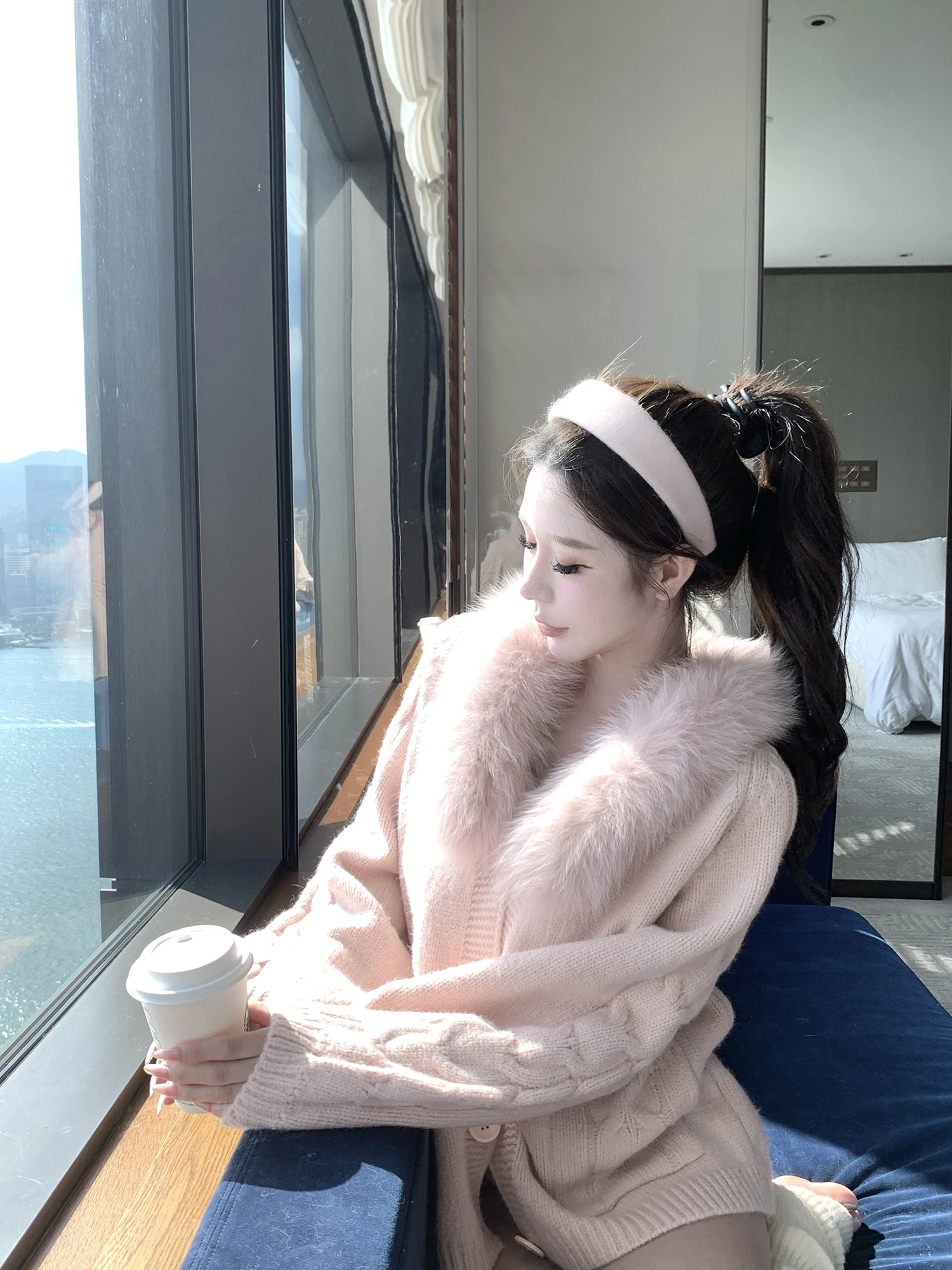 

Вязаный кардиган Kubiliv y Milk с мягким меховым воротником, узором «косы» и цветочным дизайном, нежный на ощупь, женский, свободного кроя, с длинными рукавами