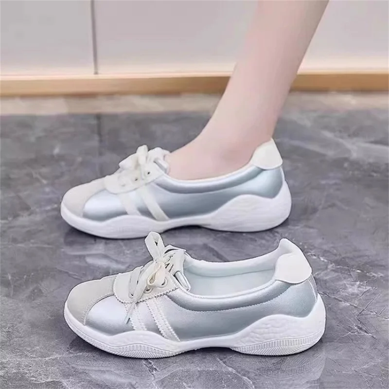 

2025 New Korean Style Sneakers Women - Breathable Lightweight Platform Sole Casual Sports Shoes Student Fashion Shoes