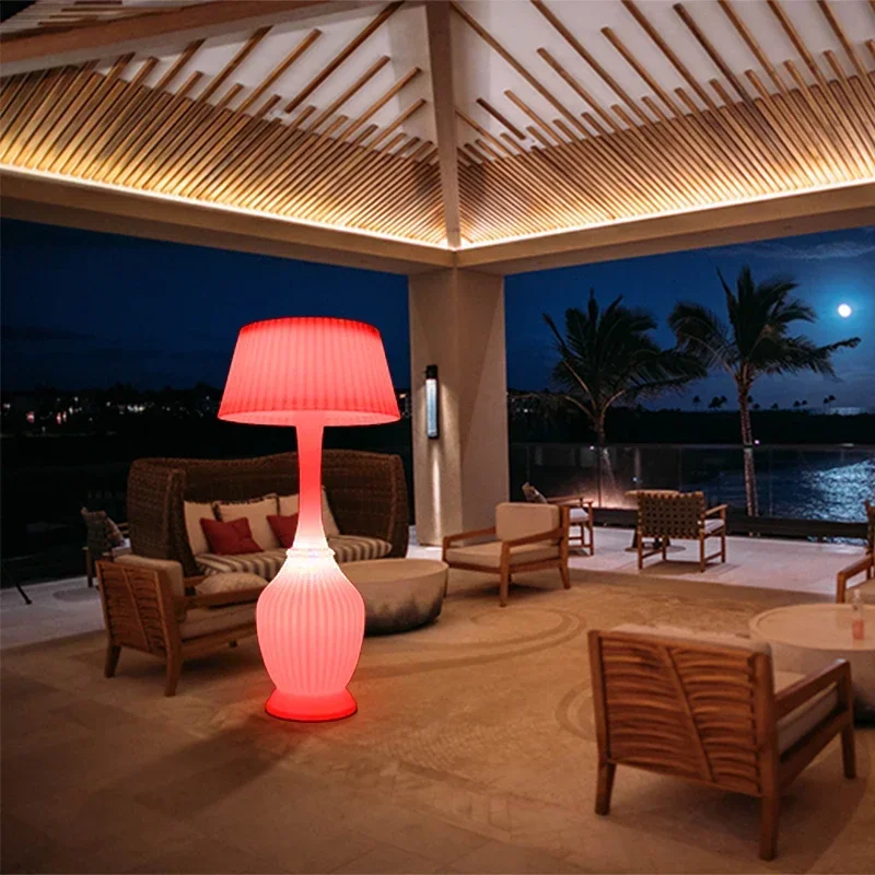 Luxury Landscaping Outdoor Floor Lamp Waterproof Big Standing Led Solar Garden RGB Bluetooth Speaker Led