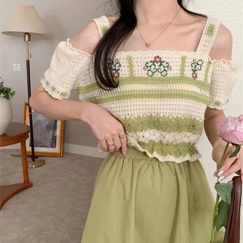 

2024 Spring/Summer New Elegant Embroidered Knitted Bubble Sleeves Spaghetti Strap Square Neck Casual Pullover Sweater Top