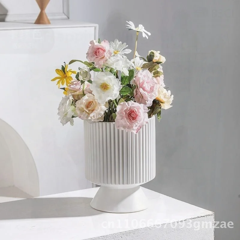 

Керамический цветочный горшок в скандинавском стиле с полосатым дизайном, маленький маленький декор фаленопсис на высоких ножках, традиционное мастерство, белый цвет