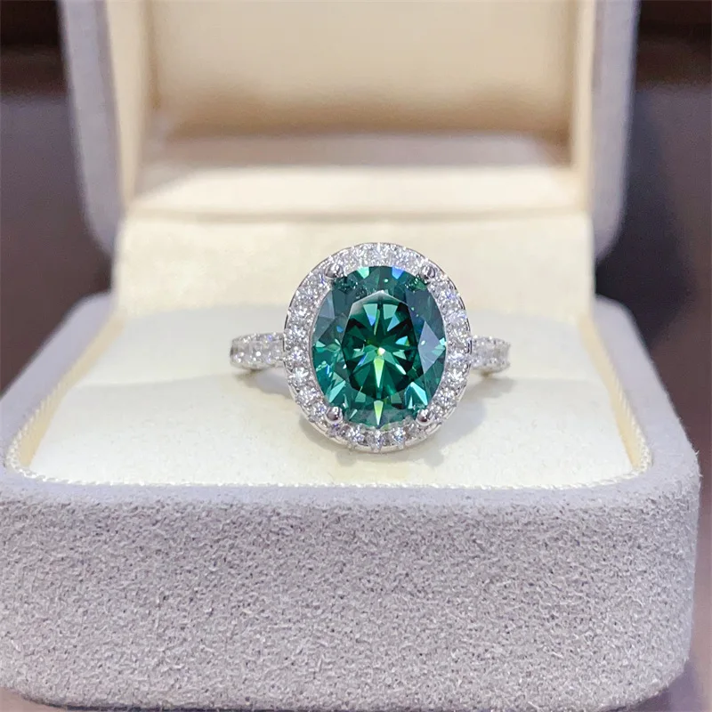

Rare Green Diamond Green Diamond Pigeon Egg Ring For Women 5ct Moissanite PT950 Platinum | Fresh green color, noble and unique