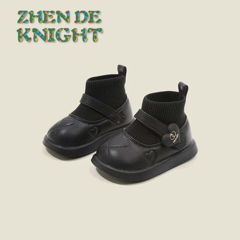 أحذية جلدية مسطحة للفتيات الصغيرات مبطنة بالصوف أحذية جورب دافئة للأطفال في الخريف والشتاء للمشايات الأولى #1