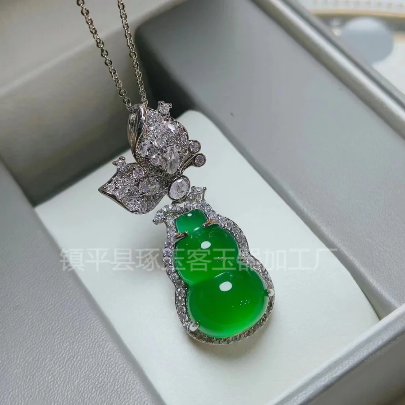 Natural Emerald Green Inlaid Chalcedony Gourd Pendant with White Ice Marble Back Cover Necklace Supply