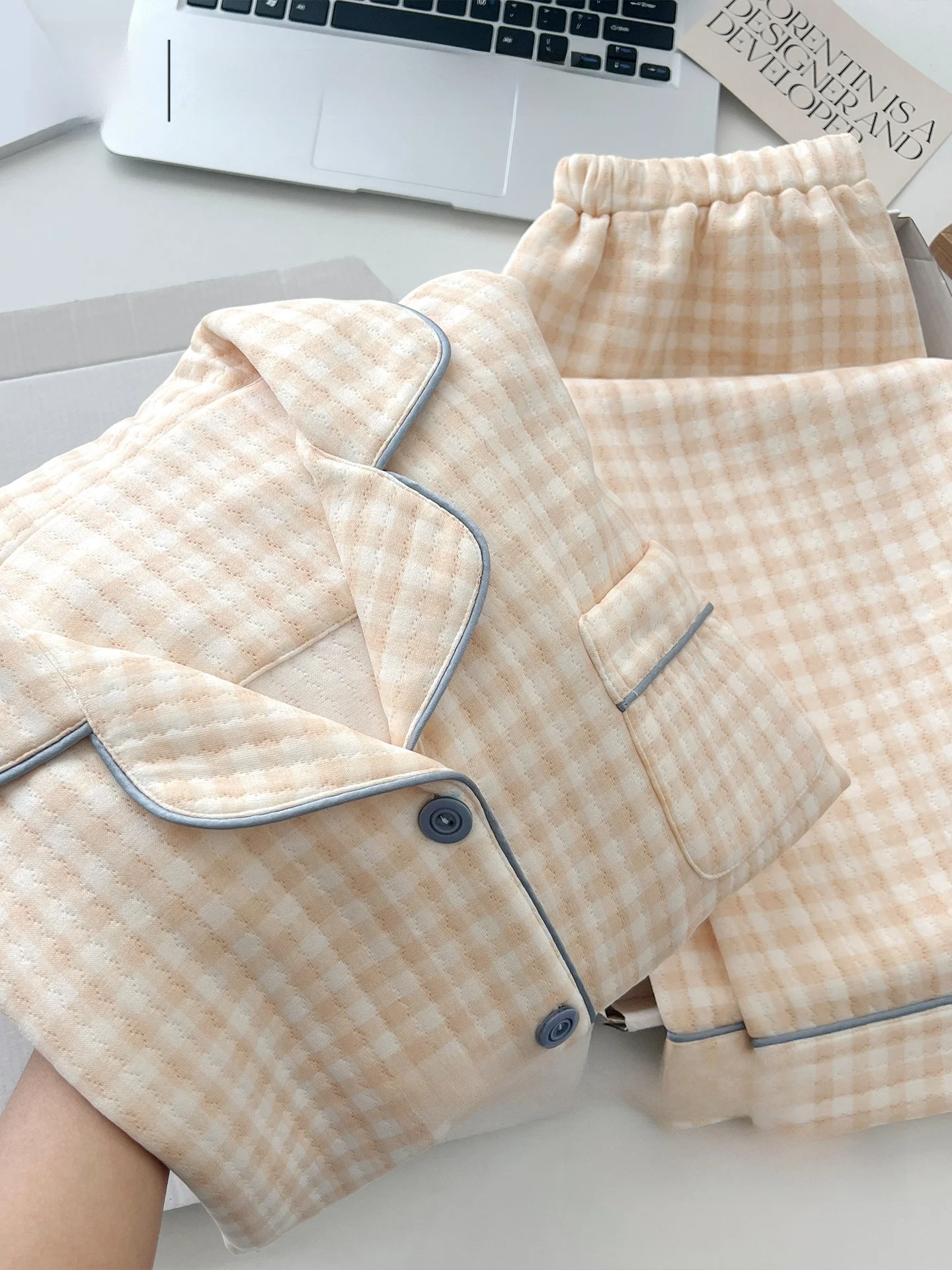 Thickened Air Layer Cotton Pajamas Women's Style Winter Home Clothes Outdoor Wearable Set Sweet Cute Style Long Sleeve Sleepwear