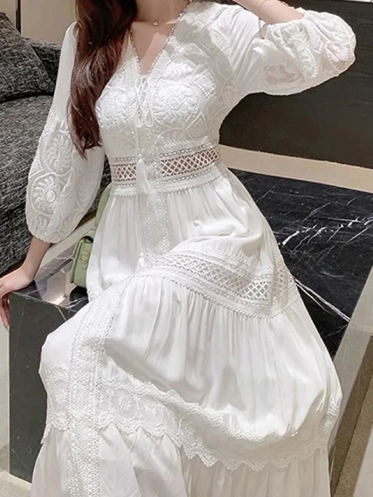 Abito lungo bianco da donna Abiti estivi in pizzo Boho Abiti da spiaggia femminili per le vacanze Abito scavato da donna Abiti eleganti vintage larghi