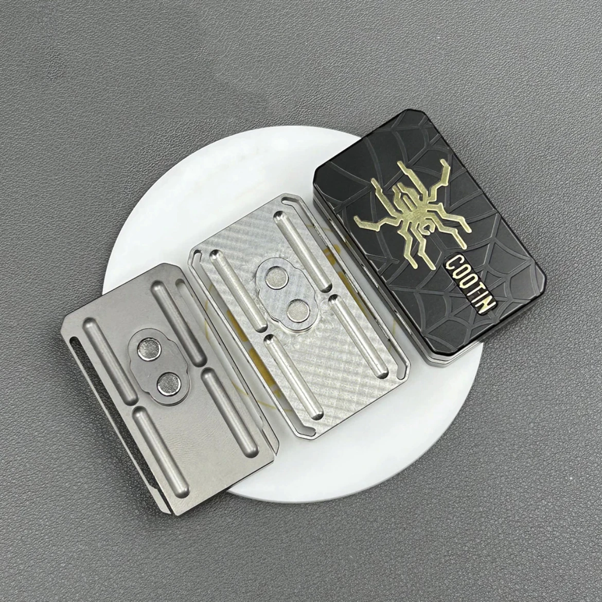 Edc brinquedos aranha haptic fidget slider diapasão girador liga de titânio sensorial alívio do estresse foco tdah