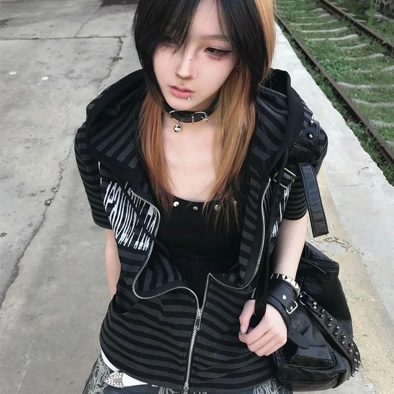 Subcultural Striped Hooded Short Sleeved Women's Summer New Visual Style Shoulder T-shirt Slim Fit Cardigan Hot Girl Top Y2k
