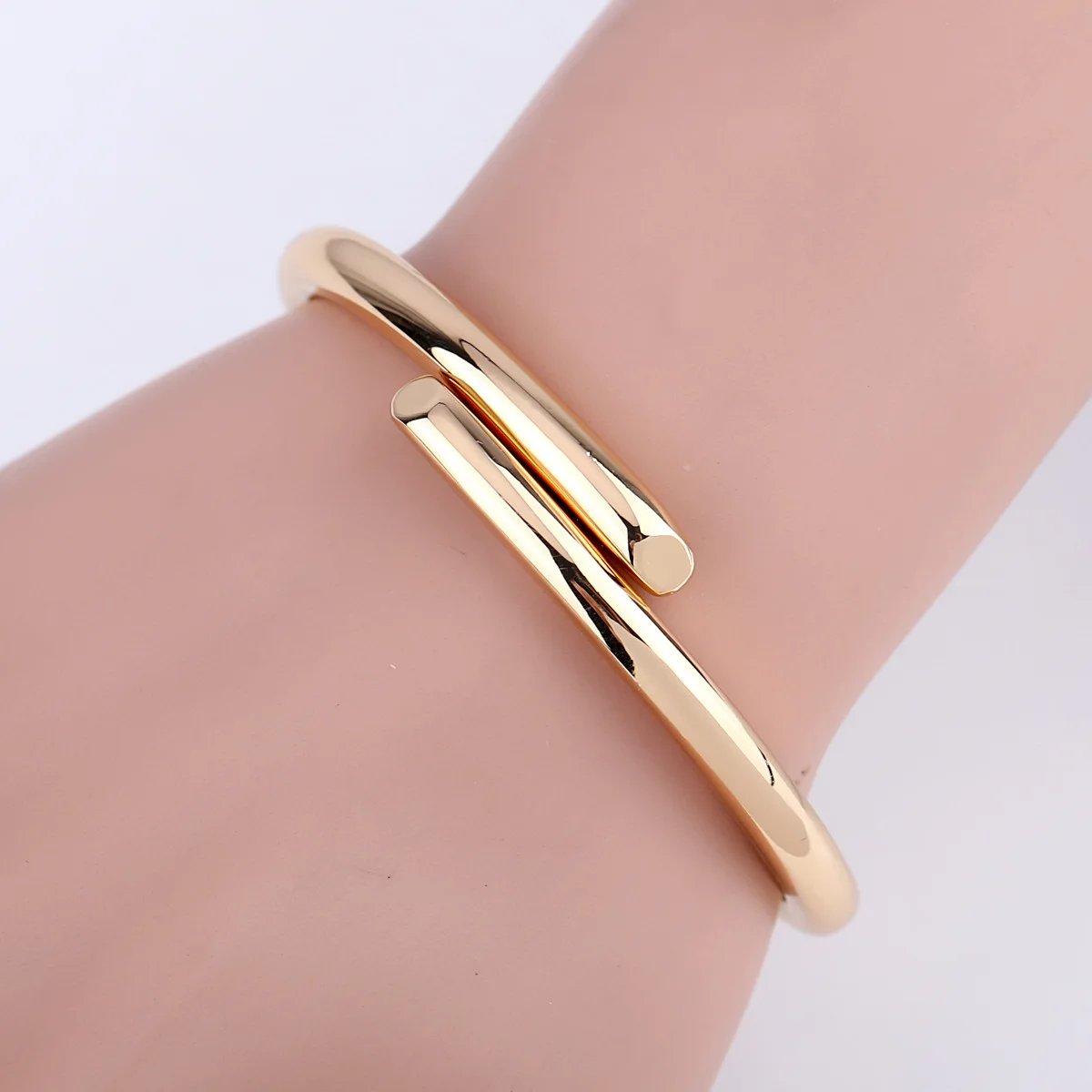 Trendy Simple Jewelry Geometry Round Metal Open Bangles & Bracelets Punk Gold Color Wristband Cuff Bracelet For Women Girls Gift