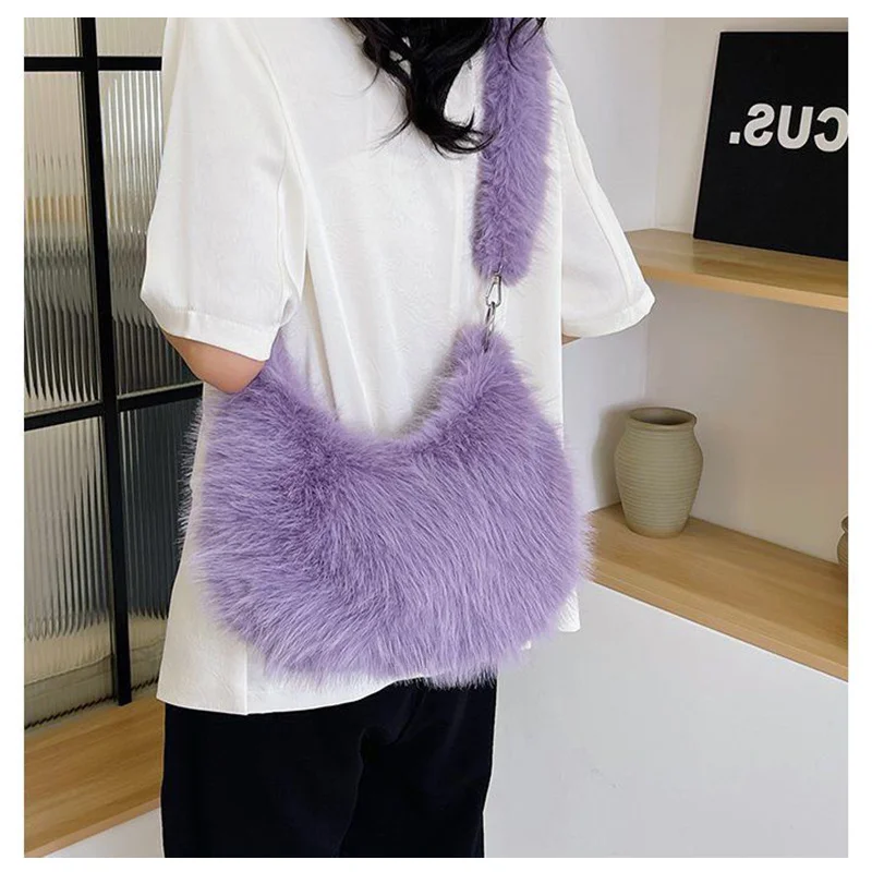 

Luxurious Faux Fur Shoulder Bag Chic Trendy Underarm Purse With Pearl Chain Strap Polyester Linded Linterior