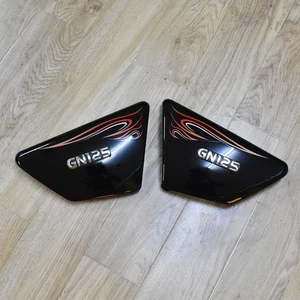 Motorradbatterie- und Werkzeugplatten des Werkzeugs, Körperkappen mit Emblem, Kunststoff, Haojue, Suzuki, Lifan, Dayun, GN125, GN, 125H, rechts, links 10 Hauptverkaufsgremium GN 125 Suzuki - №9