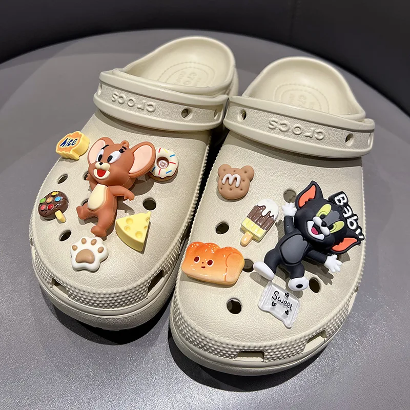 12pcs MINISO Cartoon New Tom and Jerry Shoes Accessories Kawaii Hole Shoes Buckle Diy Decoration Removable Girl for Gifts