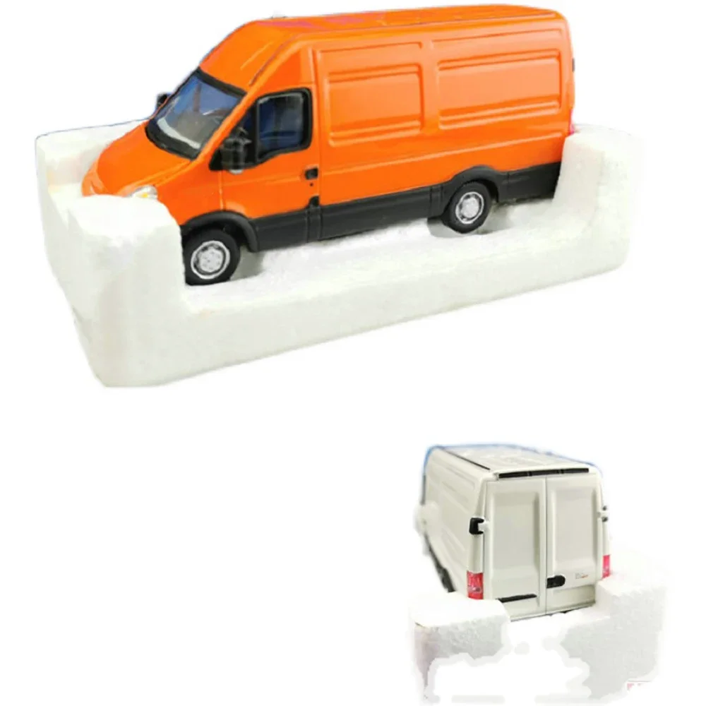 Die-cast 1:43 Scale DAILY Commercial Van Alloy Car Simulation Model Fan Hobby Gift Boy Toy Collection Display Transporter