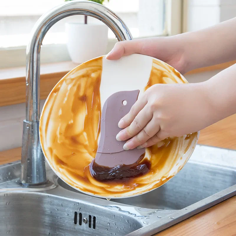 High-Temperature Resistant Silicone Scraper for Cleaning Dirty Pots and Oily Kitchen Surfaces