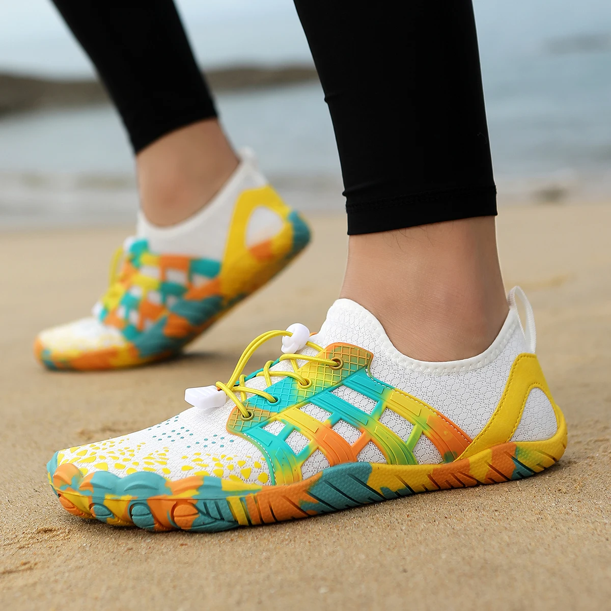 Unisex Barefoot Water Shoes Lightweight Anti-Cut Aqua Socks For Beach Surfing Snorkeling Yoga