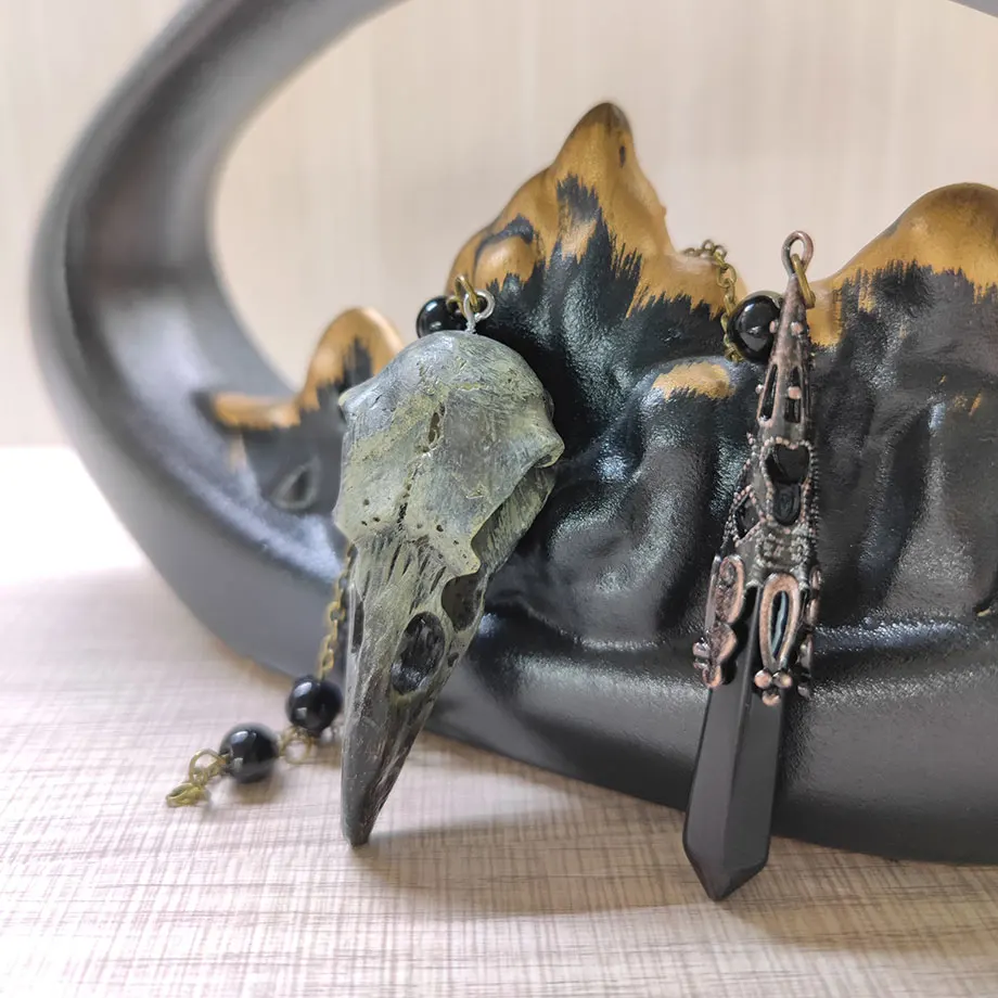 Natural Stone Pendant Black Obsidian Crystals Pendulum for Divination Dowsing Healing Raven Skull Spiritual Pendulos X189