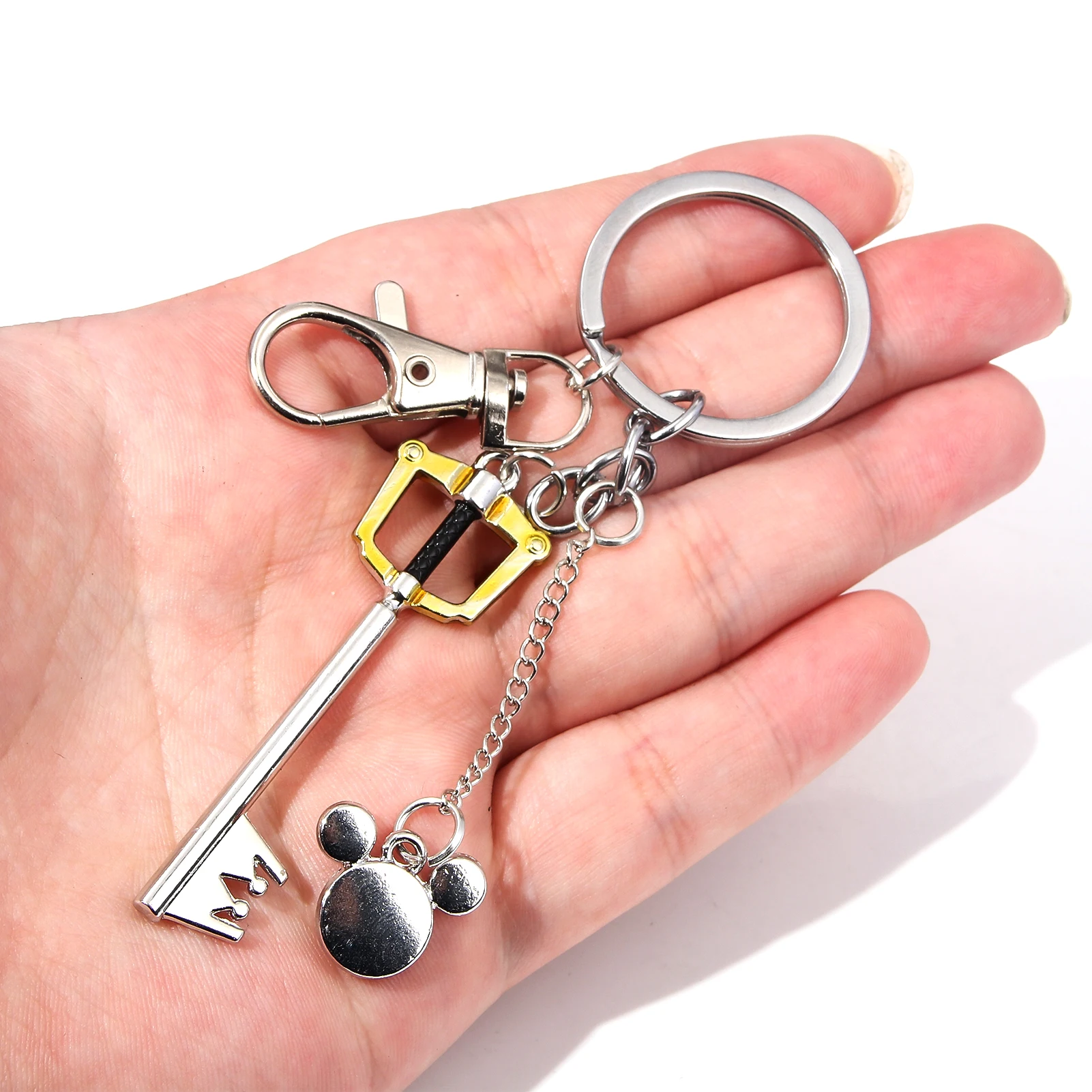 Game Kingdom Hearts Sora Key Keychain Keyblade Weapon Model
