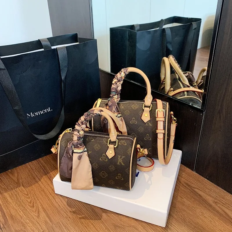 حقيبة وسادة عصرية على الطراز الأوروبي والأمريكي الجديد لعام 2025، حقيبة نسائية محمولة بكتف واحد وقطري متقاطع #4