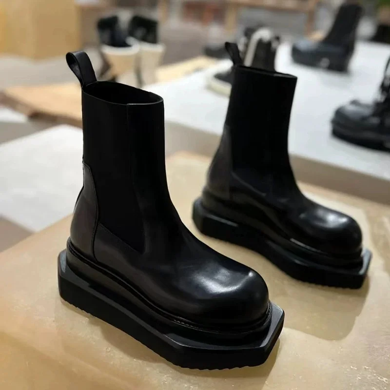 Square Toe Black Leather Ankle Boots for Men and Women 2025 New Retro Thick Bottom Chimney Round Toe Short Tube Motorcycle Boots